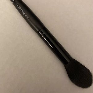 ❤️ELF Highlighting brush slim tapered -new